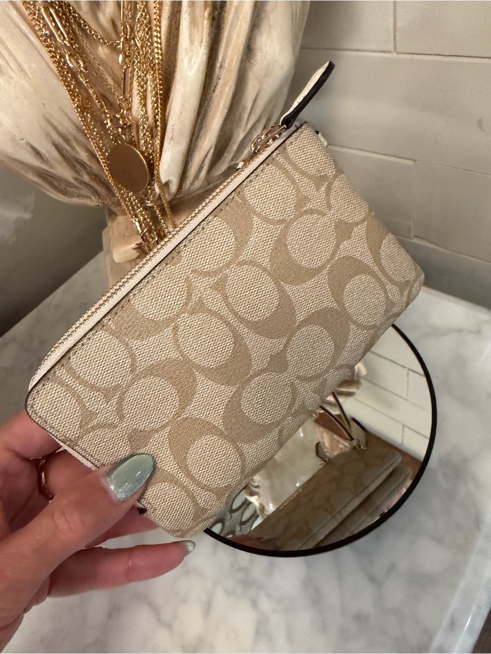 Coach EUC Beige Signature Zip double pocket Wallet Wristlet - Picture 2 of 10